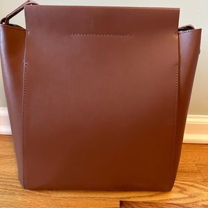 Everlane The Form Bag in Cognac